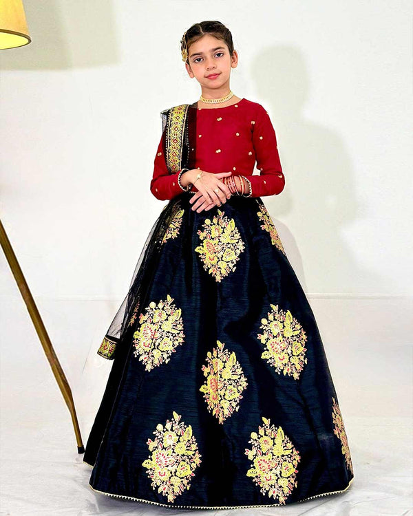 Mini Nigaar